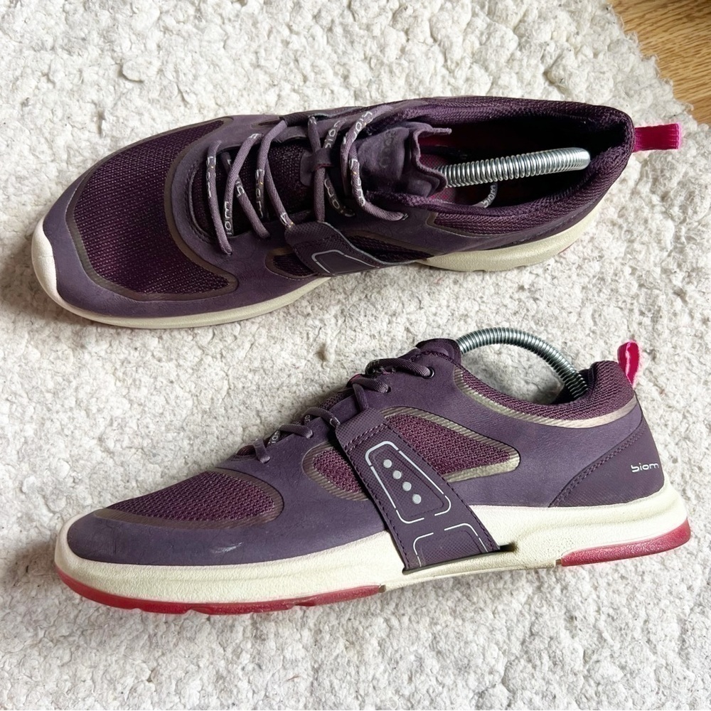 Ecco Women's Purple Biom Amrap Outdoors Hiking Walking Lace Up Sneakers Sz 42